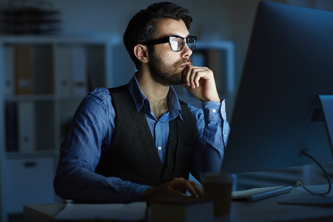 business-7836199_1280 10 Dicas para Criar um Currículo que se Destaque