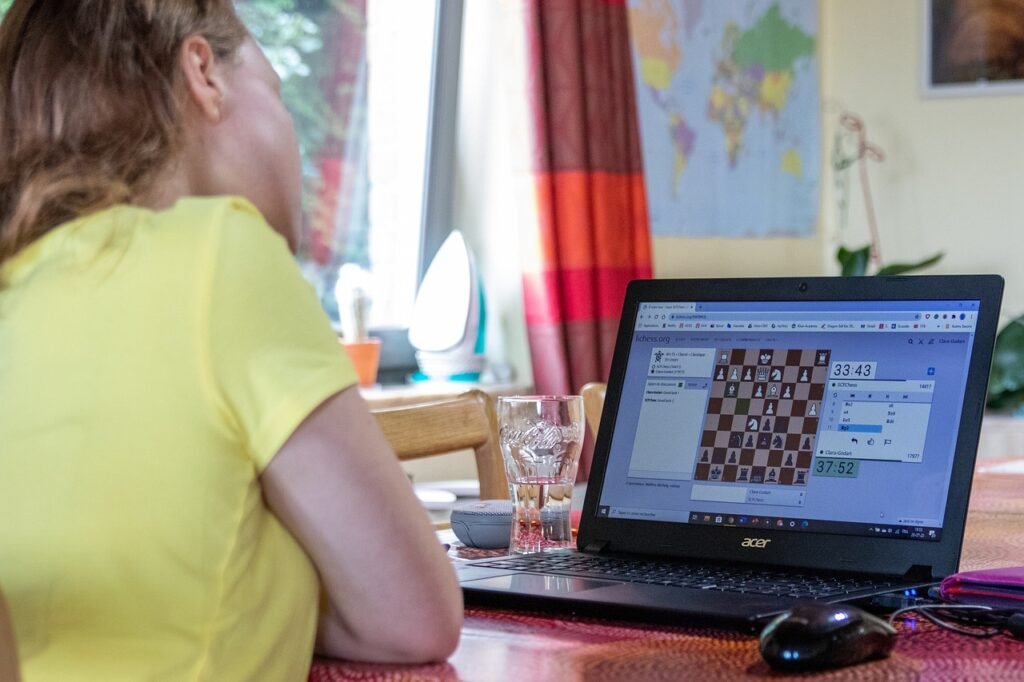 online-chess-tournament-5906378_1280-1-1024x682 30 Formas de Ganhar Dinheiro na Internet